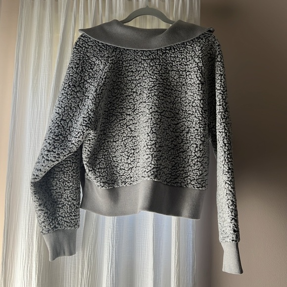 Victoria secret PINK sweater - Picture 5 of 5